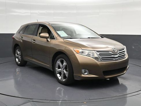 Used 2010 Toyota Venza FWD image 5