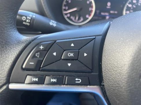 Used 2024 Nissan Sentra SV FWD image 19