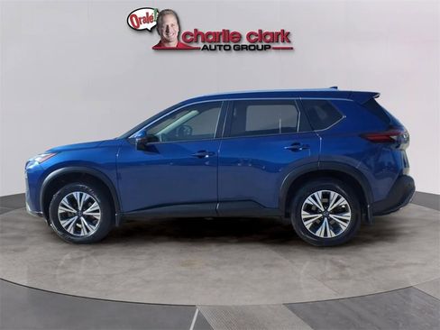 Certified 2022 Nissan Rogue SV w/ SV Premium Package image 2