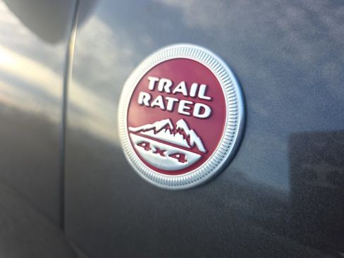 Used 2021 Jeep Grand Cherokee Trailhawk w/ Premium Lighting Group image 6