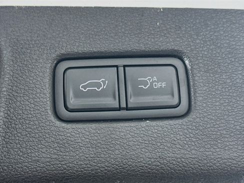 Used 2025 Kia Telluride S FWD image 32
