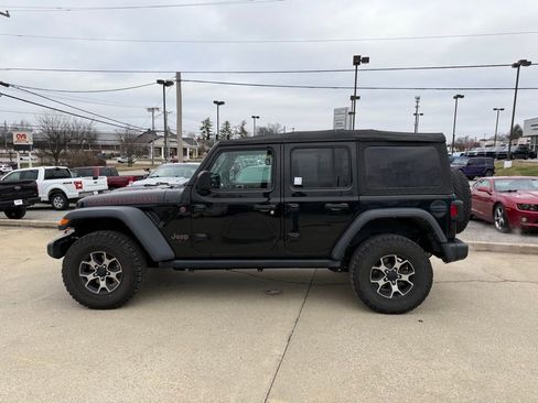 Used 2022 Jeep Wrangler Unlimited Rubicon w/ Cold Weather Group image 9