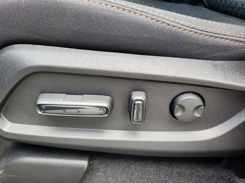 Used 2025 Honda Pilot Sport image 21