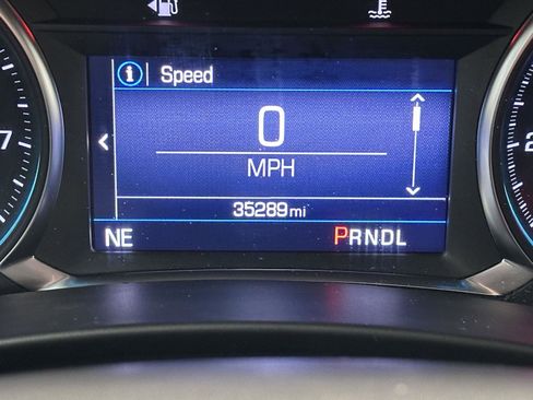 Used 2023 Chevrolet Equinox RS w/ LPO, Cargo Package AWD/4WD image 18