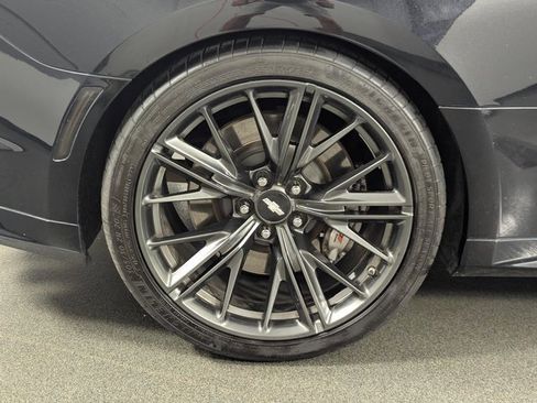 Used 2019 Chevrolet Camaro ZL1 image 14