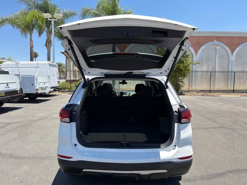 Used 2022 Chevrolet Equinox LT FWD image 14