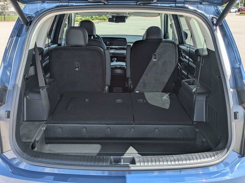 Used 2025 Kia Telluride EX w/ EX Captain's Chair Package AWD/4WD image 14