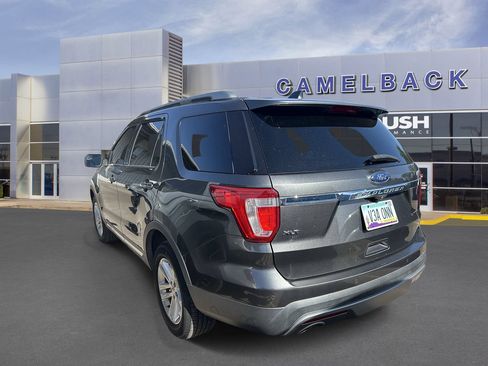 Used 2017 Ford Explorer XLT w/ Equipment Group 201A FWD image 6