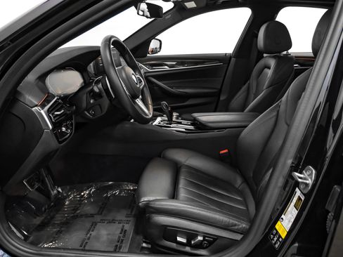 Used 2020 BMW 530i xDrive w/ M Sport Package AWD/4WD image 30