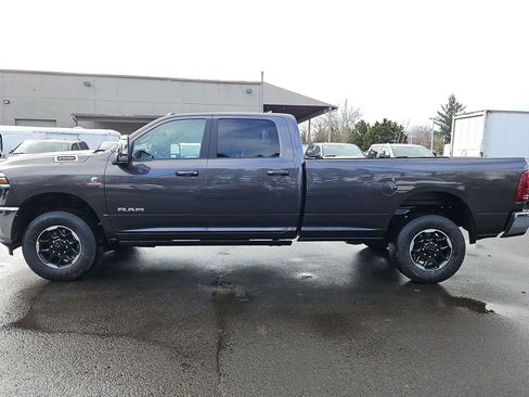 New 2026 RAM 2500 Laramie AWD/4WD image 4