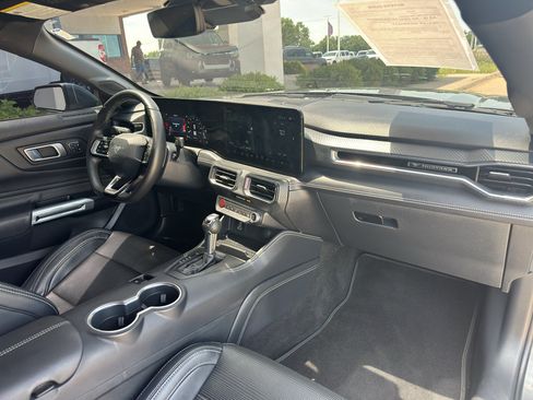 Used 2024 Ford Mustang GT Premium RWD image 31