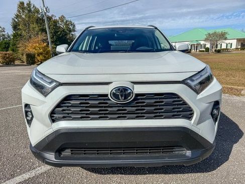 Used 2023 Toyota RAV4 XLE Premium image 6