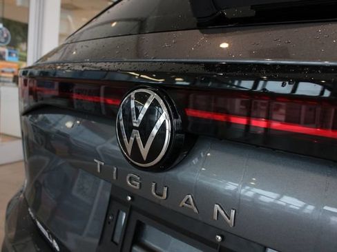 New 2026 Volkswagen Tiguan SE AWD/4WD image 31