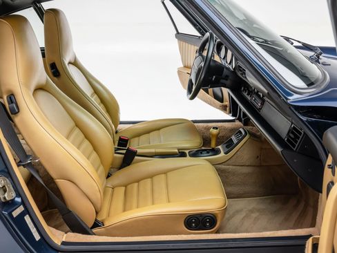 Used 1994 Porsche 911 Carrera 4 AWD/4WD image 15