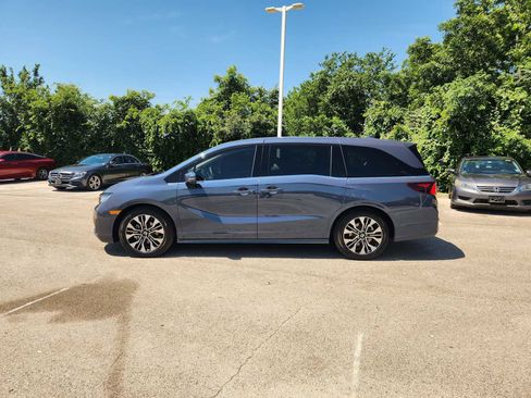 Used 2026 Honda Odyssey Elite image 4