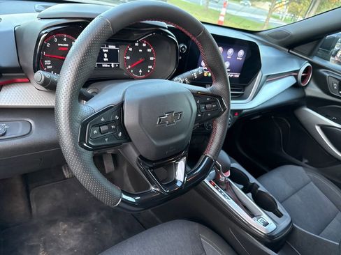 Used 2024 Chevrolet Trax RS w/ Driver Confidence Package image 6