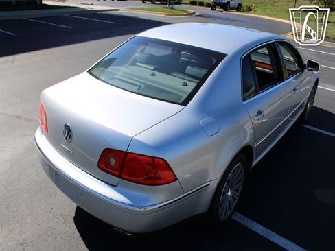 Used 2006 Volkswagen Phaeton V8 AWD/4WD image 13