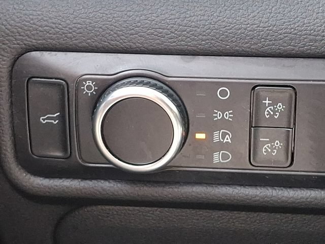 Used 2023 Ford Explorer XLT AWD/4WD image 23