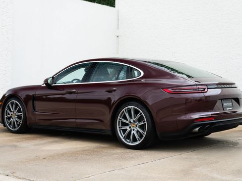 Used 2018 Porsche Panamera 4 AWD/4WD image 9