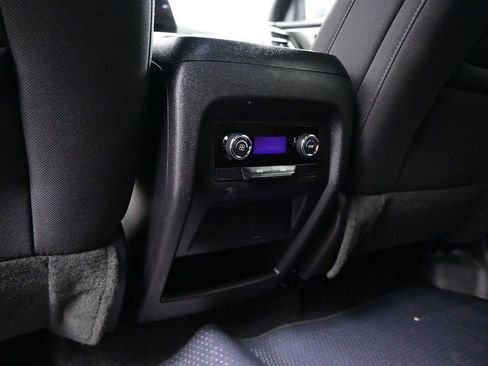 Used 2025 Chevrolet Traverse LT AWD/4WD image 23