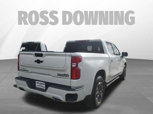 Used 2024 Chevrolet Silverado 1500 High Country w/ Technology Package AWD/4WD image 4