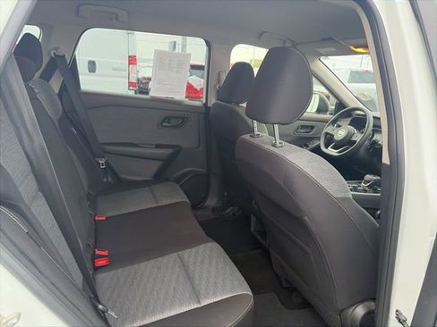 Used 2021 Nissan Rogue S image 11