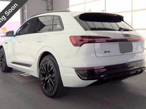 Used 2024 Audi Q8 e-tron Prestige w/ Prestige Package AWD/4WD image 4