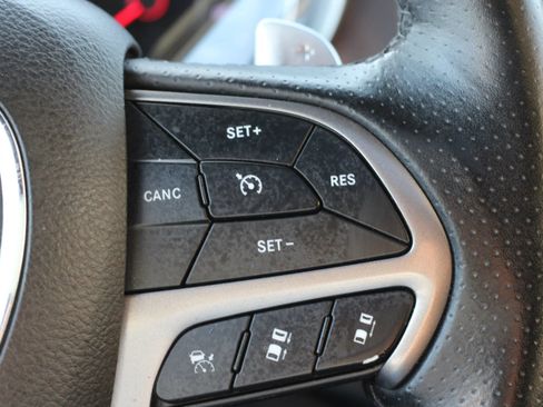 Used 2019 Dodge Charger Scat Pack w/ Dynamics Package image 17