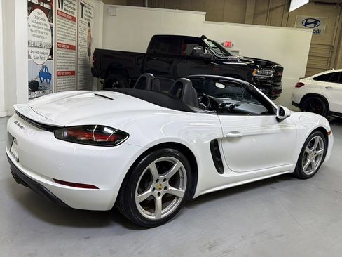 Used 2018 Porsche 718 Boxster RWD image 7