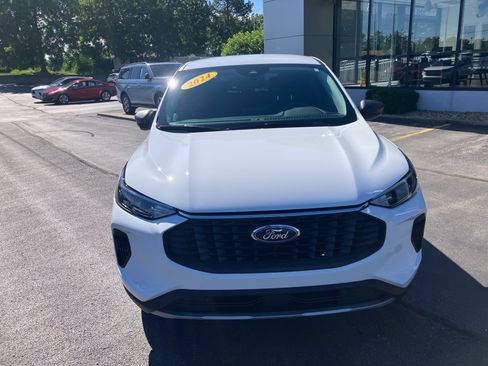 Used 2024 Ford Escape Active AWD/4WD image 2
