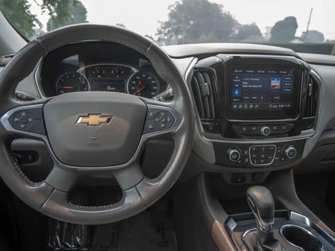 Used 2021 Chevrolet Traverse LT AWD/4WD image 21