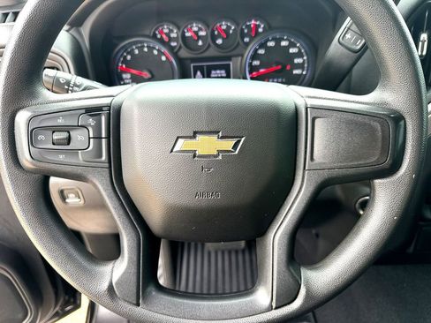 Used 2022 Chevrolet Silverado 1500 Custom AWD/4WD image 14