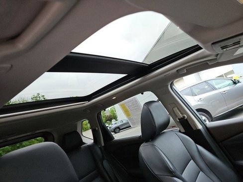 Used 2022 Nissan Rogue SV w/ SV Premium Package image 14