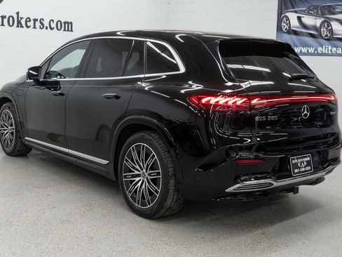 Used 2023 Mercedes-Benz EQS 580 4MATIC SUV w/ Exclusive Trim Package image 45