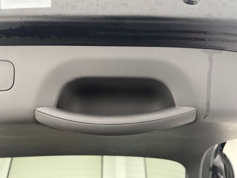 Used 2025 Hyundai Kona SEL FWD image 34