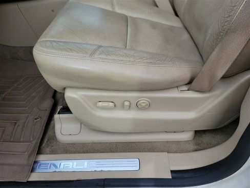 Used 2014 GMC Yukon Denali image 19