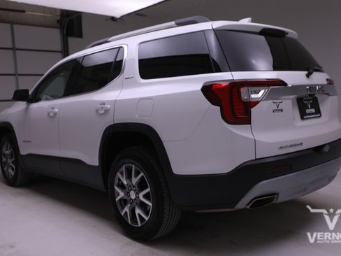 Used 2021 GMC Acadia SLT w/ Technology Package image 3