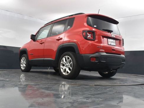 Used 2018 Jeep Renegade Latitude image 44