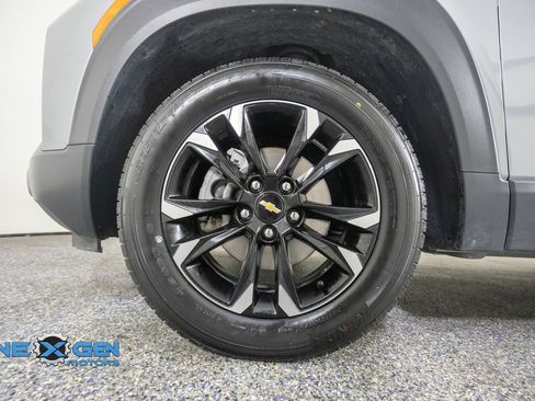 Used 2023 Chevrolet TrailBlazer LT w/ Convenience Package AWD/4WD image 45