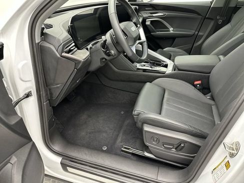 Used 2025 Audi Q5 Premium Plus w/ Premium Plus AWD/4WD image 11