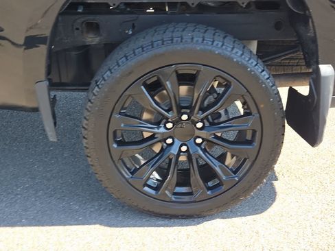 Used 2020 Chevrolet Silverado 1500 LT Trail Boss AWD/4WD image 16