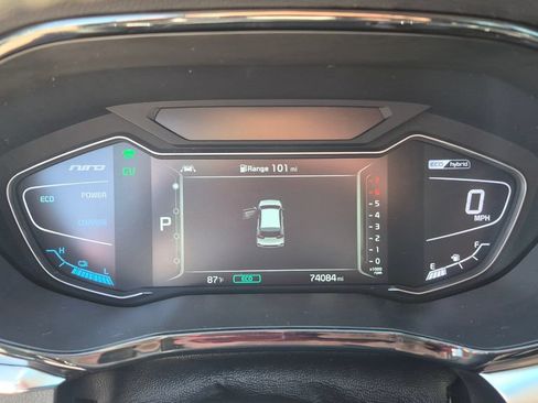 Used 2022 Kia Niro Touring Special Edition FWD image 16