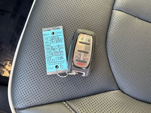 New 2026 Chrysler Pacifica Limited w/ S Appearance Package image 30