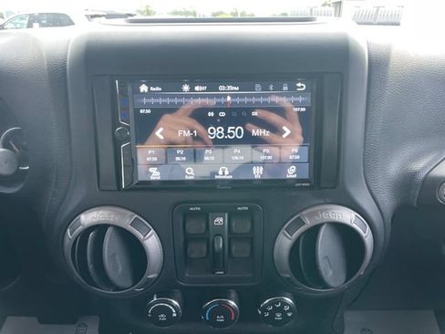 Used 2012 Jeep Wrangler Unlimited Sport AWD/4WD image 26