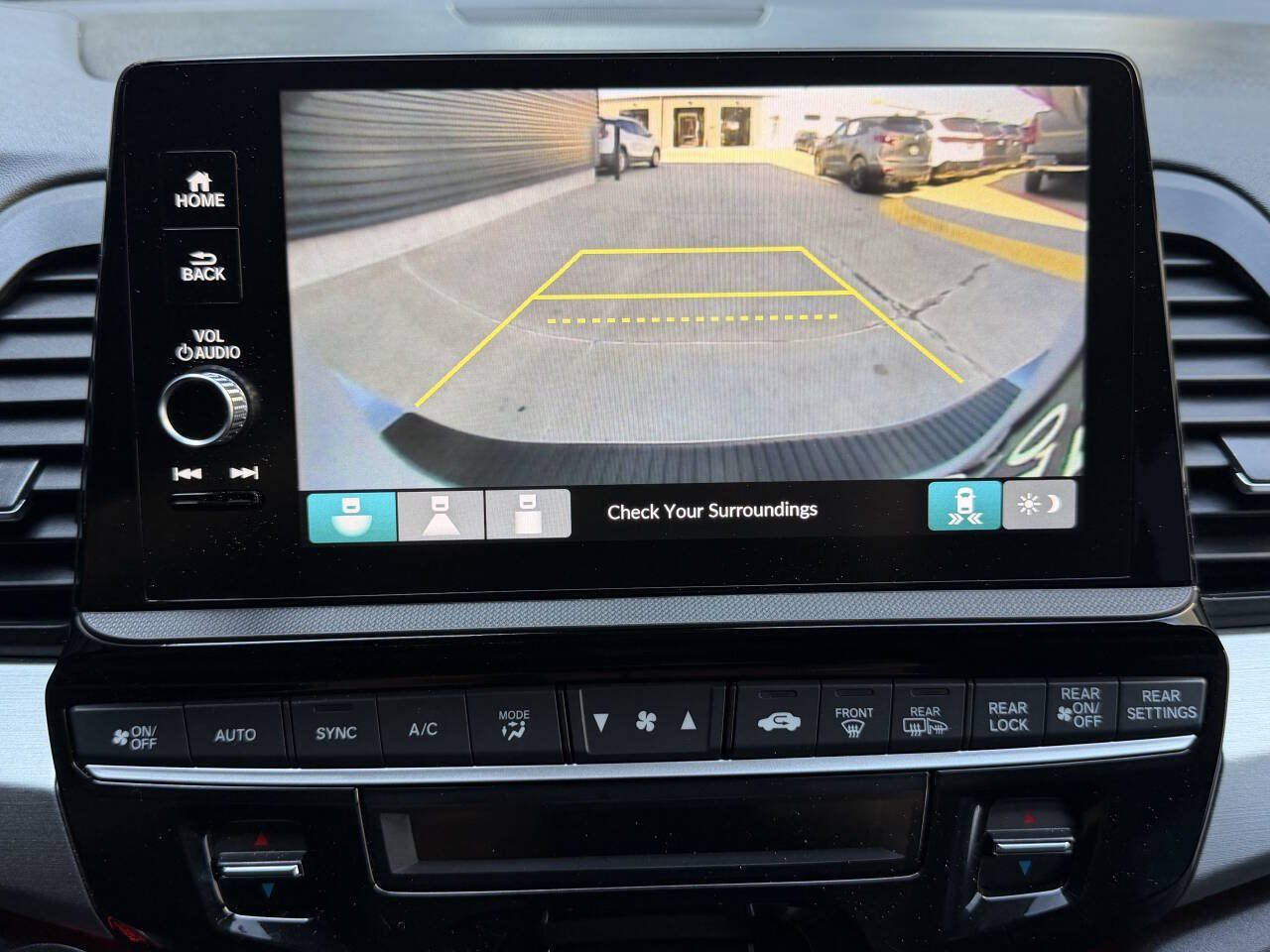 Used 2025 Honda Odyssey Sport-L image 27