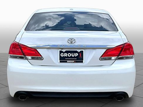 Used 2012 Toyota Avalon Limited FWD image 5