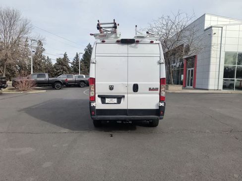 Used 2019 RAM ProMaster 2500 w/ Premium Appearance Group image 5