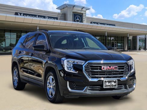 Used 2022 GMC Terrain SLE w/ Driver Convenience Package image 2
