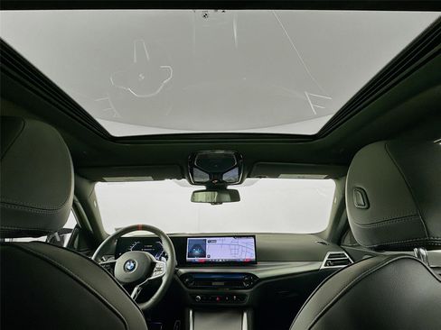 Used 2025 BMW M240i xDrive Coupe w/ Premium Package image 22