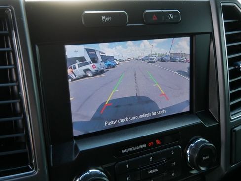 Used 2020 Ford F150 XLT w/ Equipment Group 302A Luxury AWD/4WD image 32